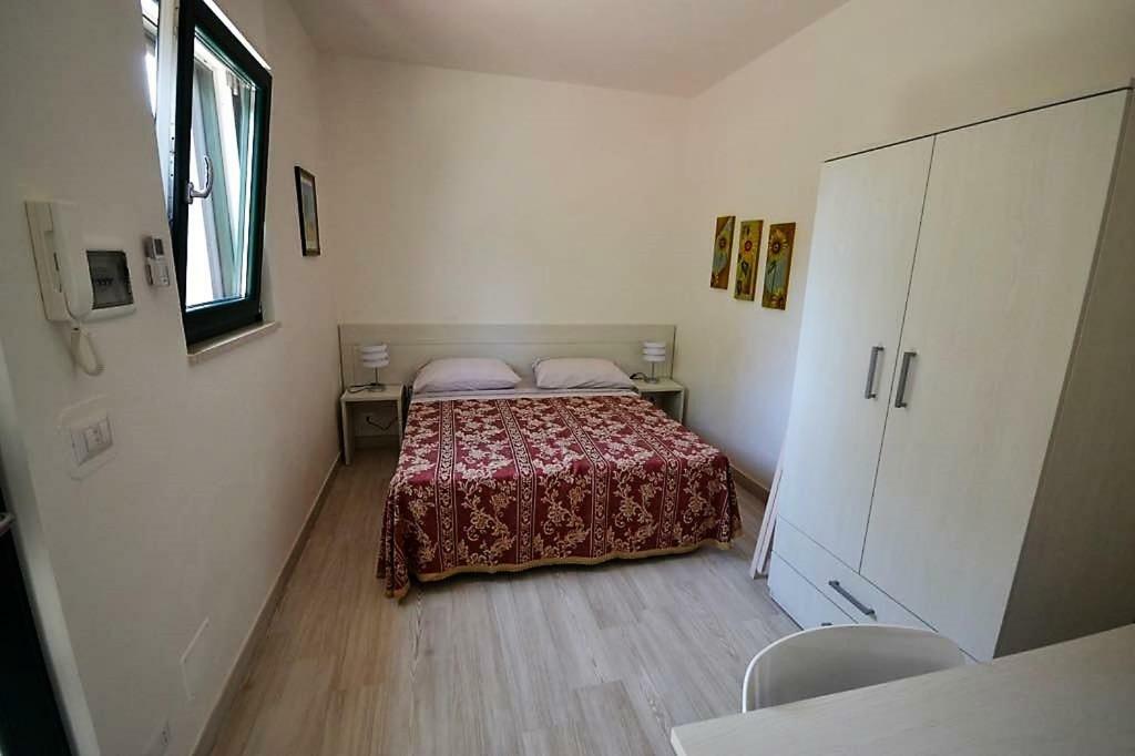 Le Stanze Di Casa Polinisso Guest House Carovigno Bagian luar foto